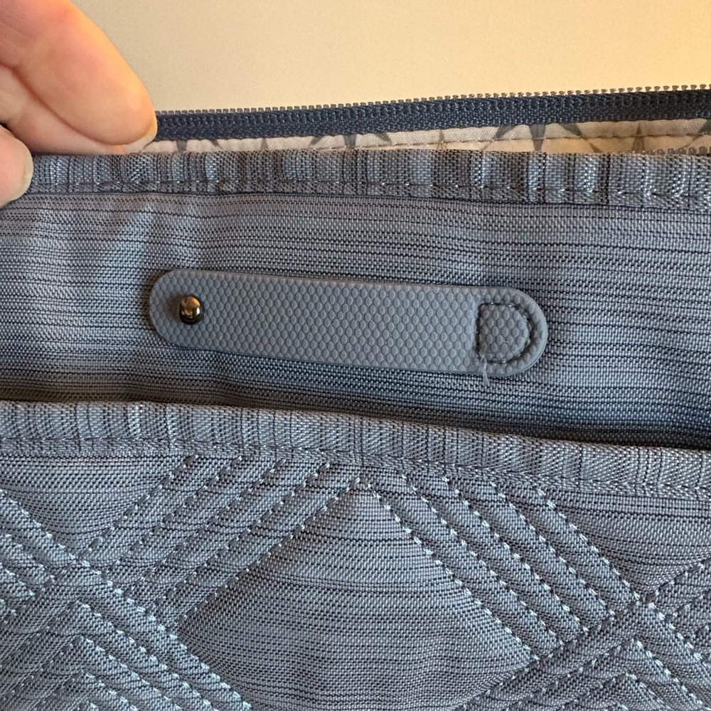 Lug Legacy Taxi NWOT - Blue Moon Slate in Blue Moon - Picture 4 of 16